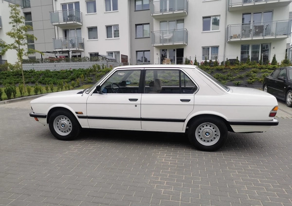 BMW Seria 5 cena 52900 przebieg: 128447, rok produkcji 1983 z Gdynia małe 742